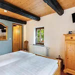 Guest house Weingut Schuh 3*