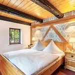 Weingut Schuh Guest house 3*