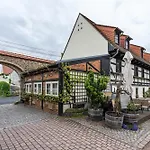 Weingut Schuh ゲストハウス コスヴィヒ