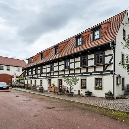 Guest house Weingut Schuh 3*