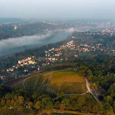 Гостевой дом Weingut Schuh Косвиг