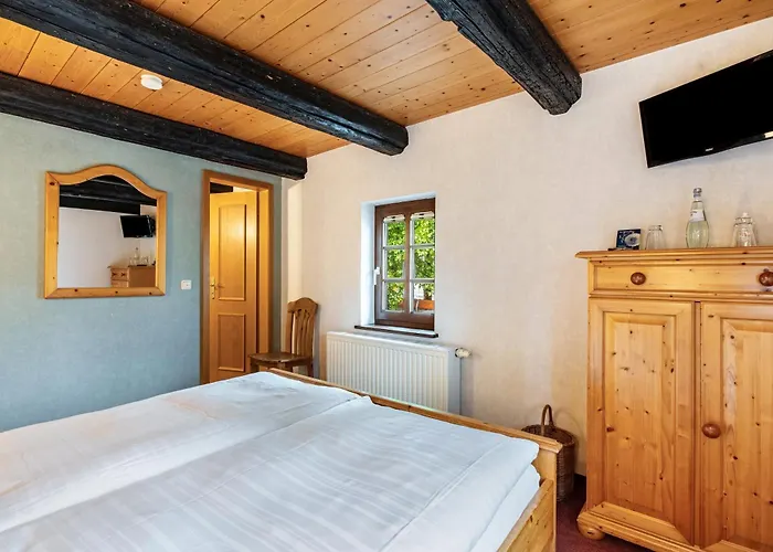 Guest house Weingut Schuh 3*